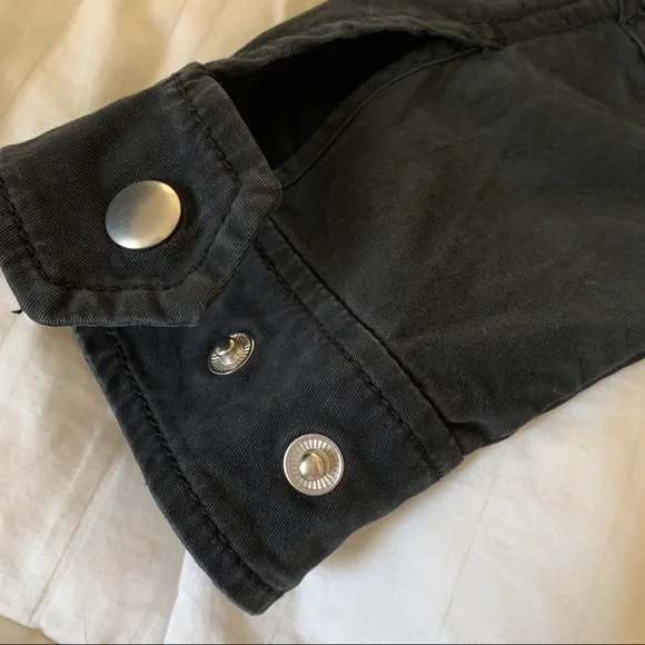 Gap Black Zip Cargo Utility Jacket - Picture 6 of 9